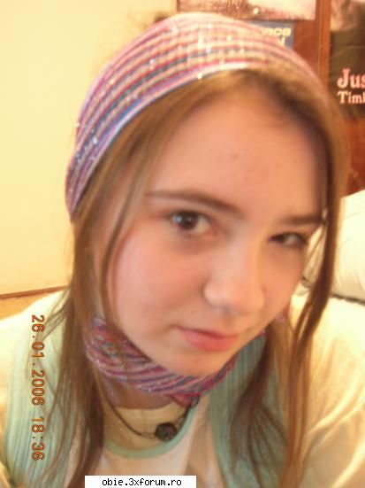 me in a hippie look:) zana de la mc :p
